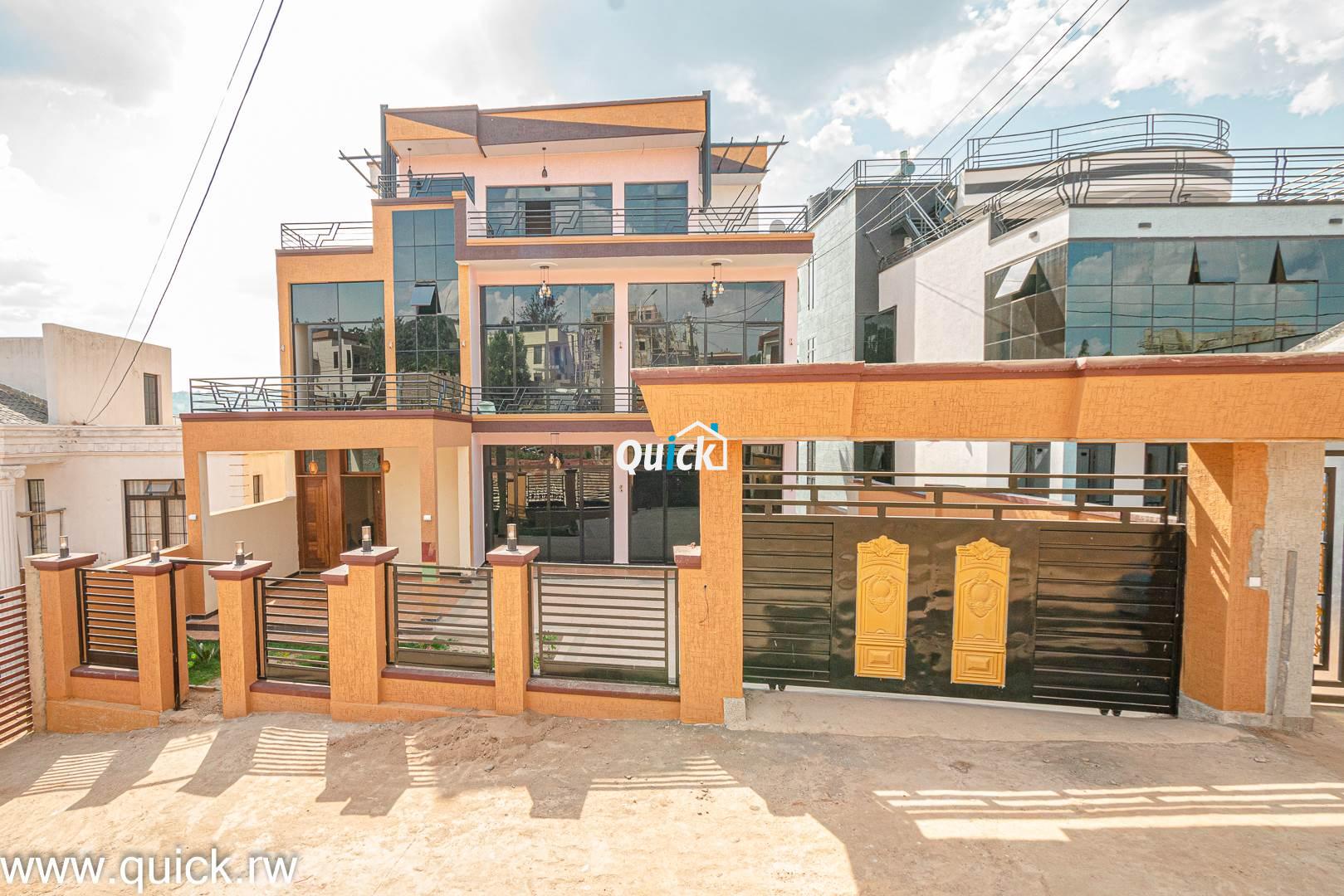 A-BIG-HOUSE-FOR-SALE-IN-REBERO-00497