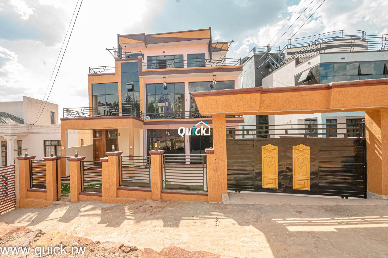 A-BIG-HOUSE-FOR-SALE-IN-REBERO-00498