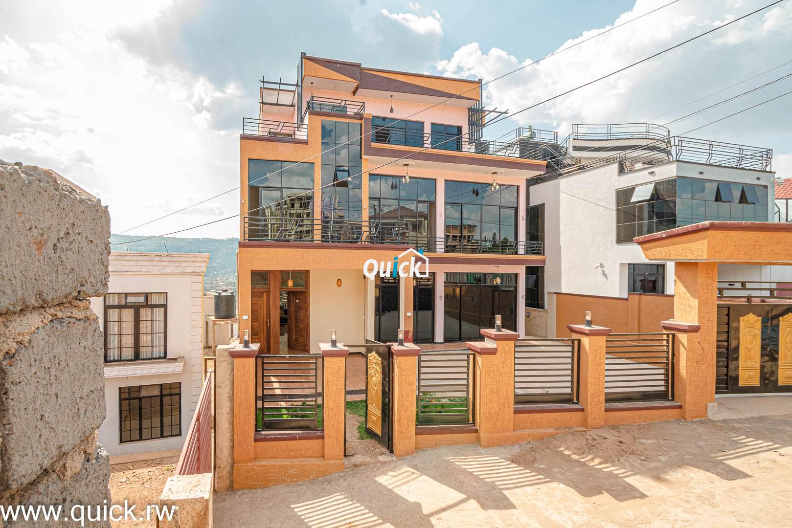 A-BIG-HOUSE-FOR-SALE-IN-REBERO-00500
