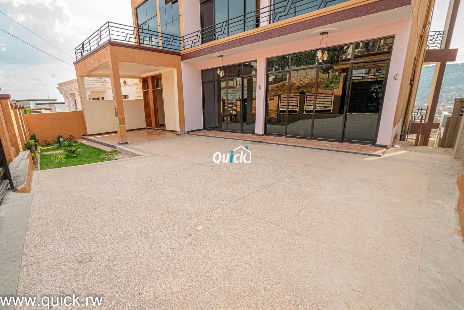 A-BIG-HOUSE-FOR-SALE-IN-REBERO-00510
