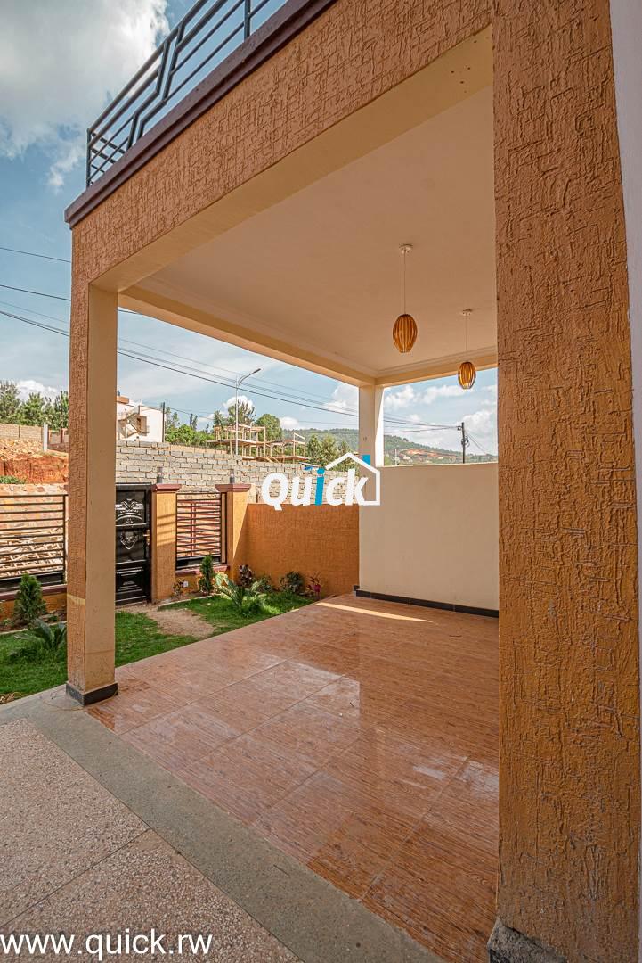 A-BIG-HOUSE-FOR-SALE-IN-REBERO-00513