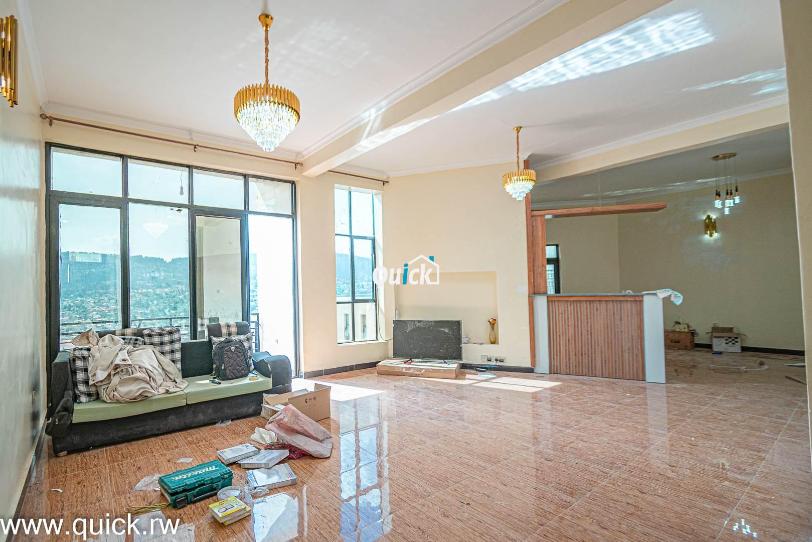 A-BIG-HOUSE-FOR-SALE-IN-REBERO-00515