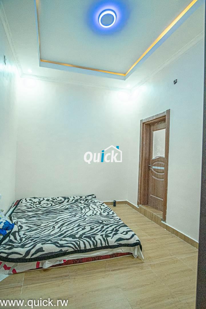 A-BIG-HOUSE-FOR-SALE-IN-REBERO-00528