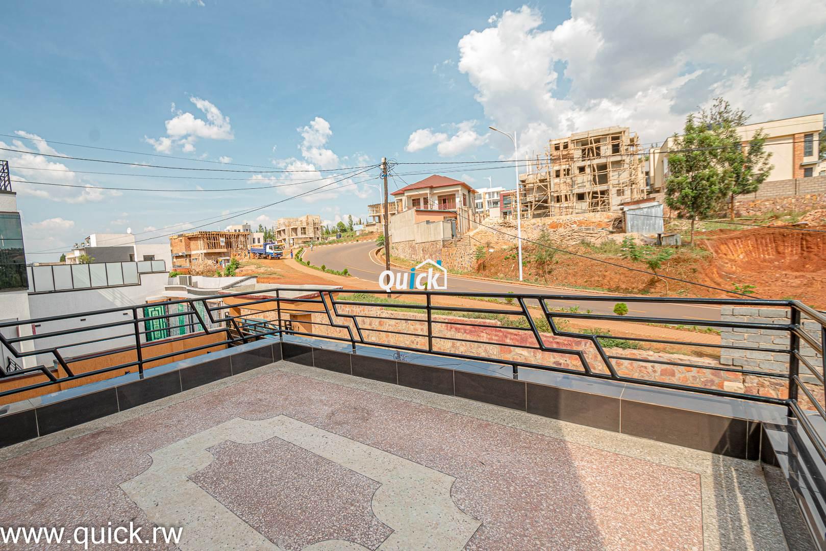A-BIG-HOUSE-FOR-SALE-IN-REBERO-00536