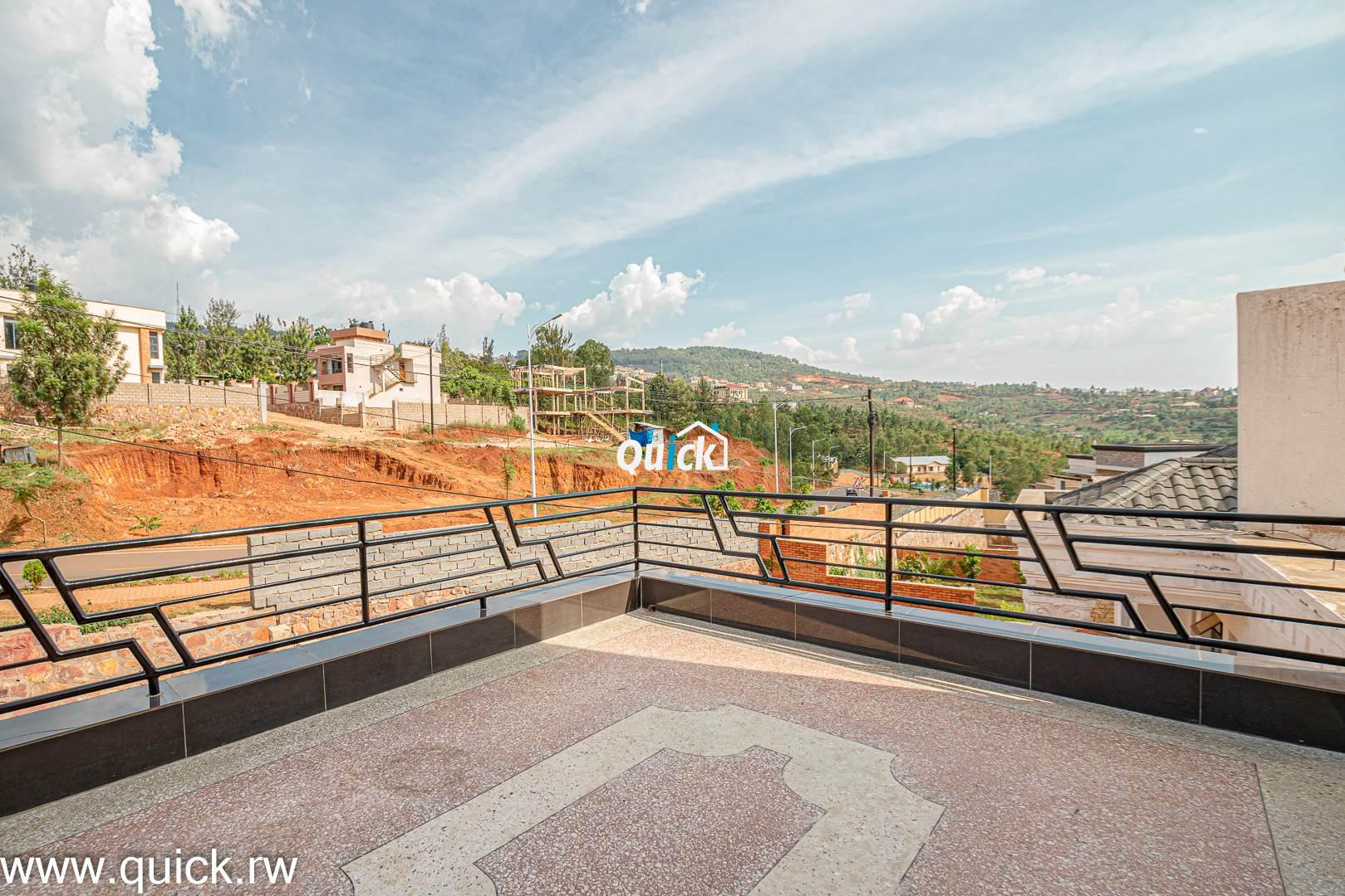 A-BIG-HOUSE-FOR-SALE-IN-REBERO-00537
