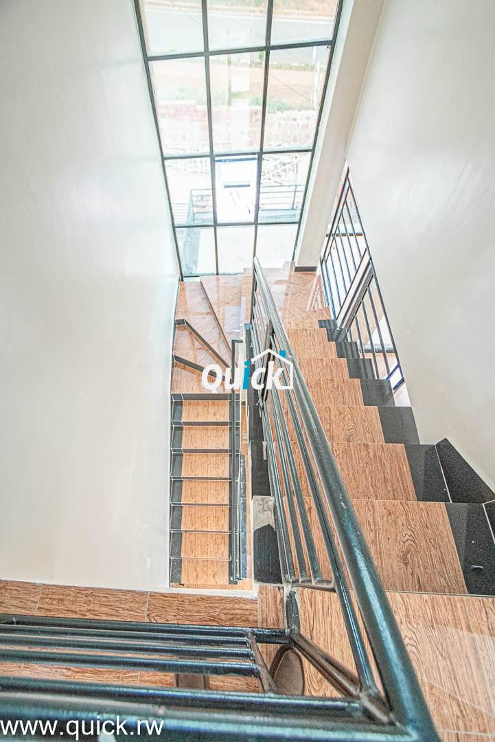 A-BIG-HOUSE-FOR-SALE-IN-REBERO-00543