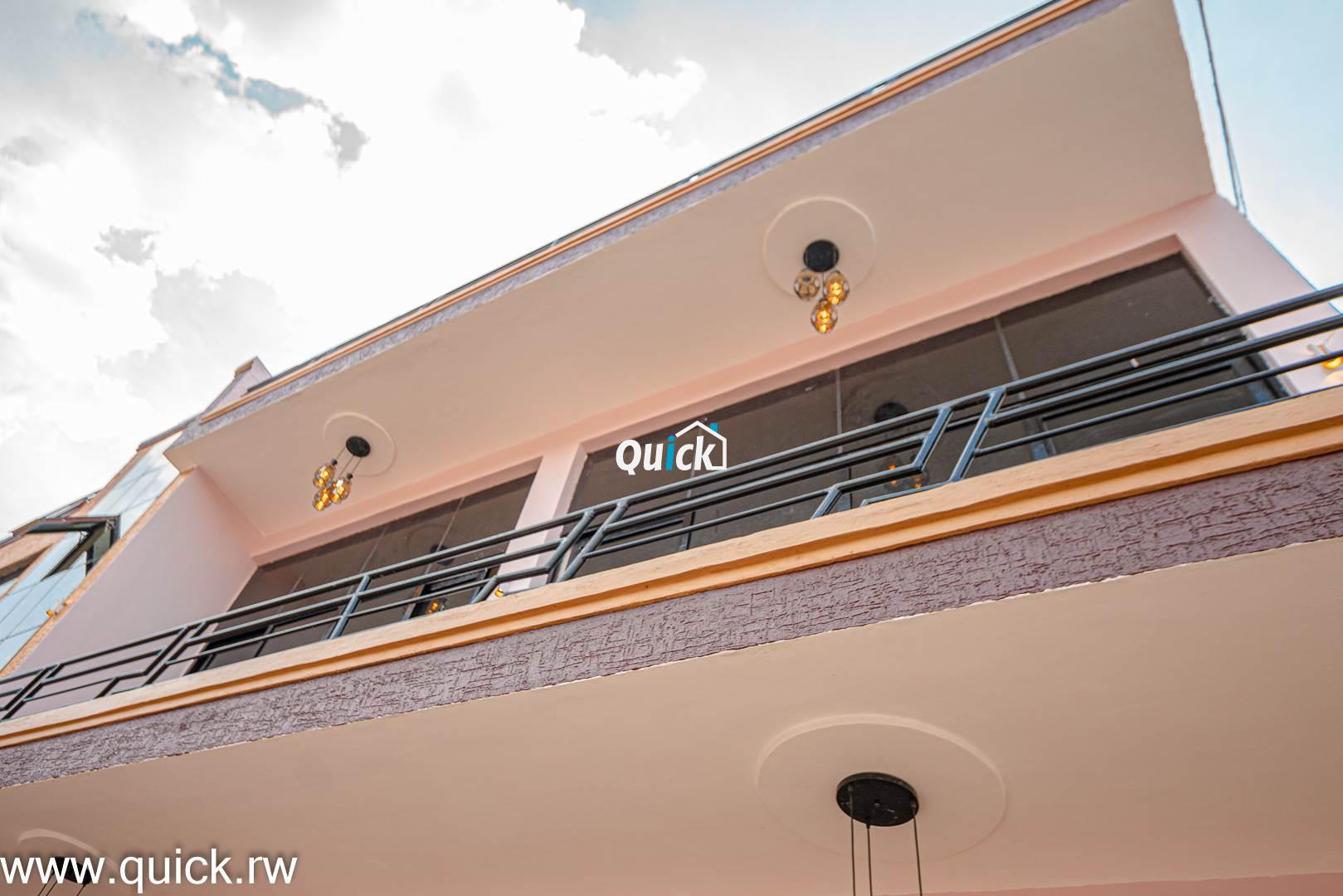 A-BIG-HOUSE-FOR-SALE-IN-REBERO-00544