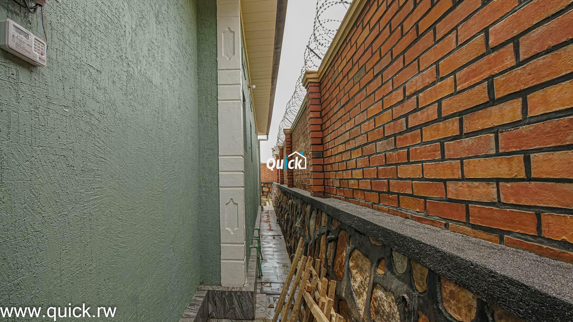 A-BIG-PLOT-FOR-SALE-IN-KIGAli-kicukiro-00685