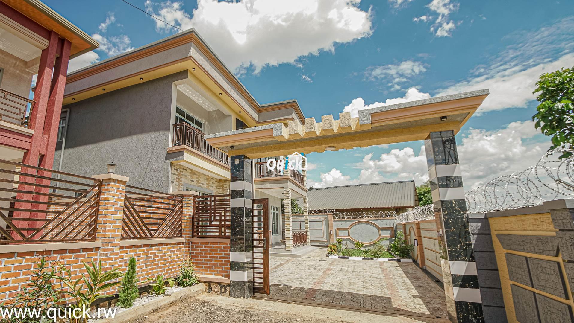 lovely-family-house-for-sale-in-Kagugu-01159