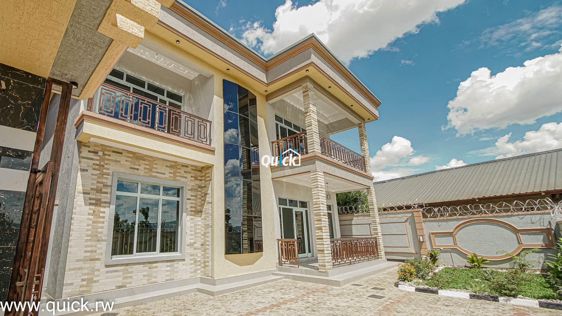 lovely-family-house-for-sale-in-Kagugu-01160