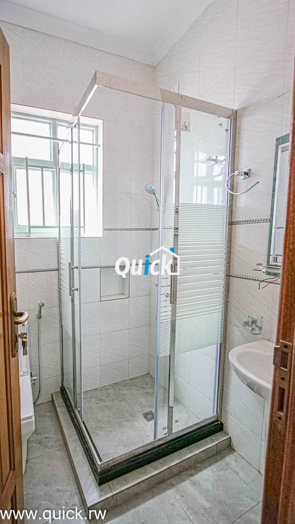 lovely-family-house-for-sale-in-Kagugu-01177