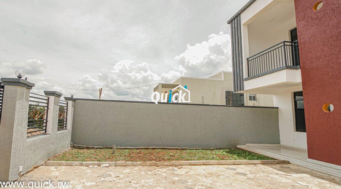 Spacious-plot-for-sale-in-Karuruma-Kigali-01265