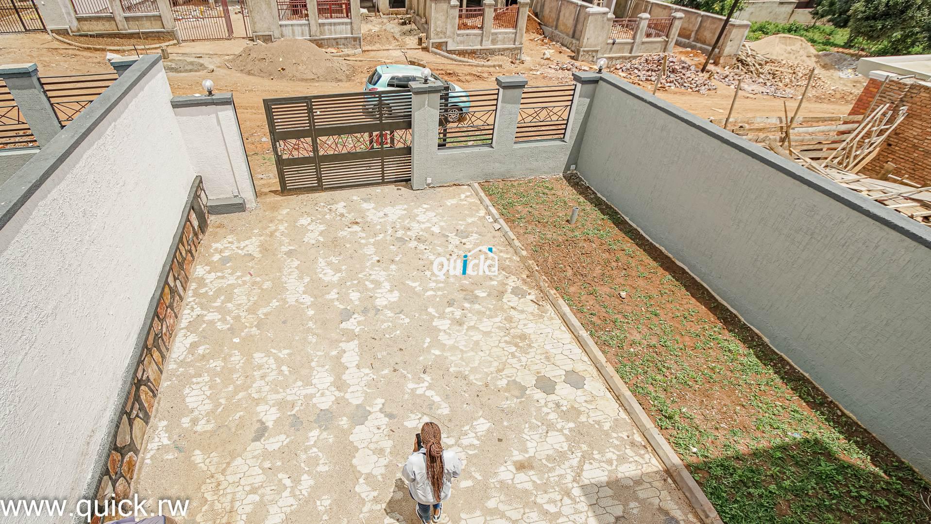Spacious-plot-for-sale-in-Karuruma-Kigali-01290