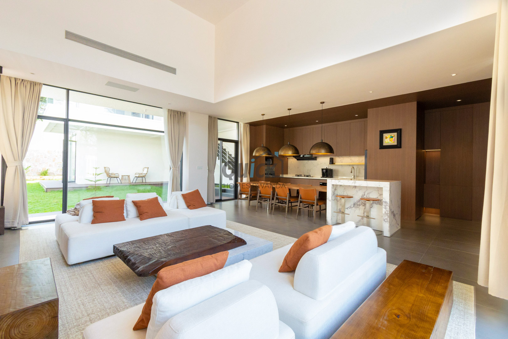 Untitled-5housse-for-sale