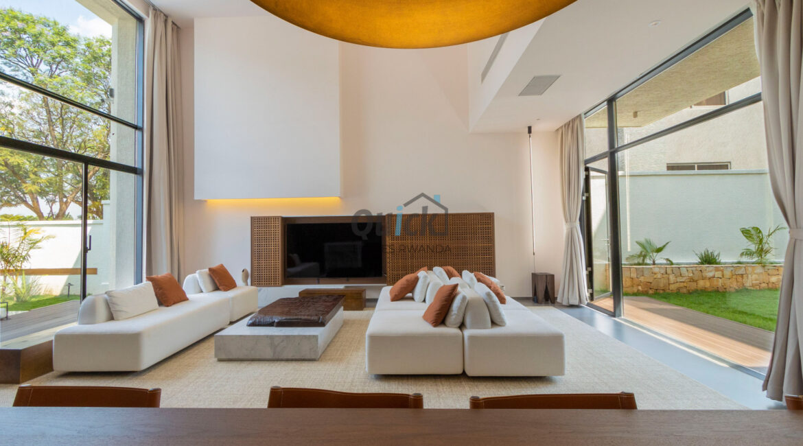 Untitled-7housse-for-sale